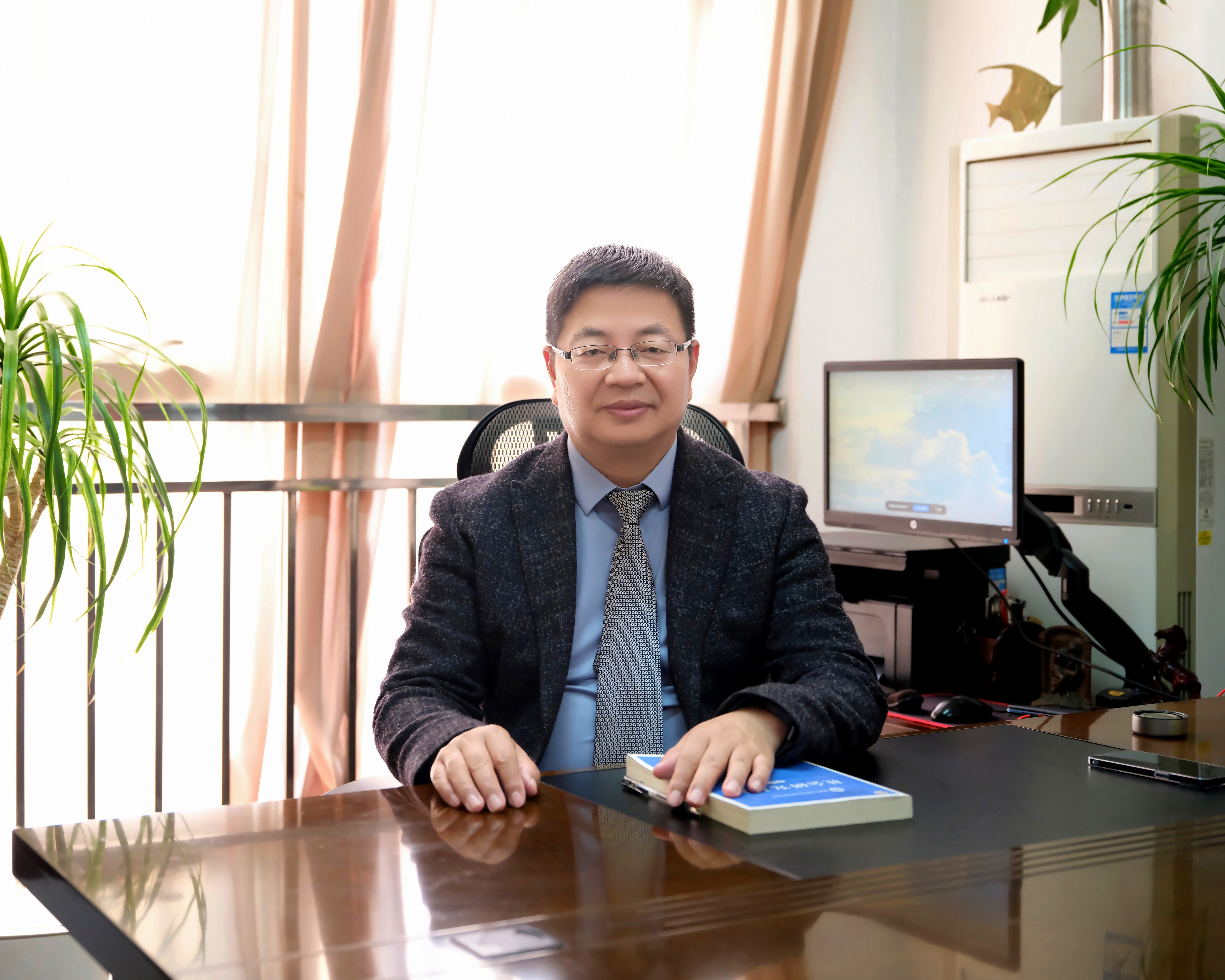 社服学院王工厂院长.jpg 社服学院王工厂院长.jpg